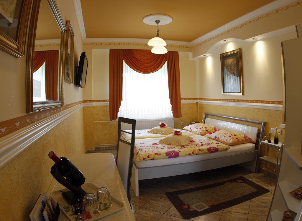 Bed&Breakfast Beros Marburg Zimmer foto